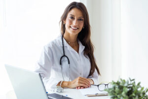 o que trata um nédico dermatologista