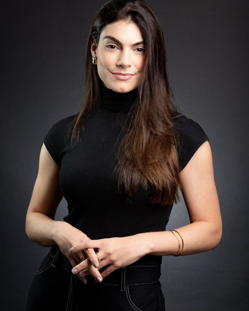 Dra. Isabela Araújo Villaverde